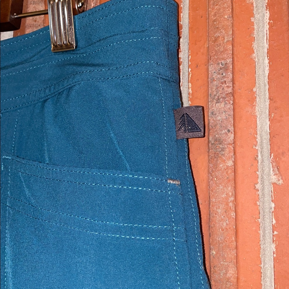 LL Bean Women’s Comfort Skort Size 10 - Picture 3 of 7